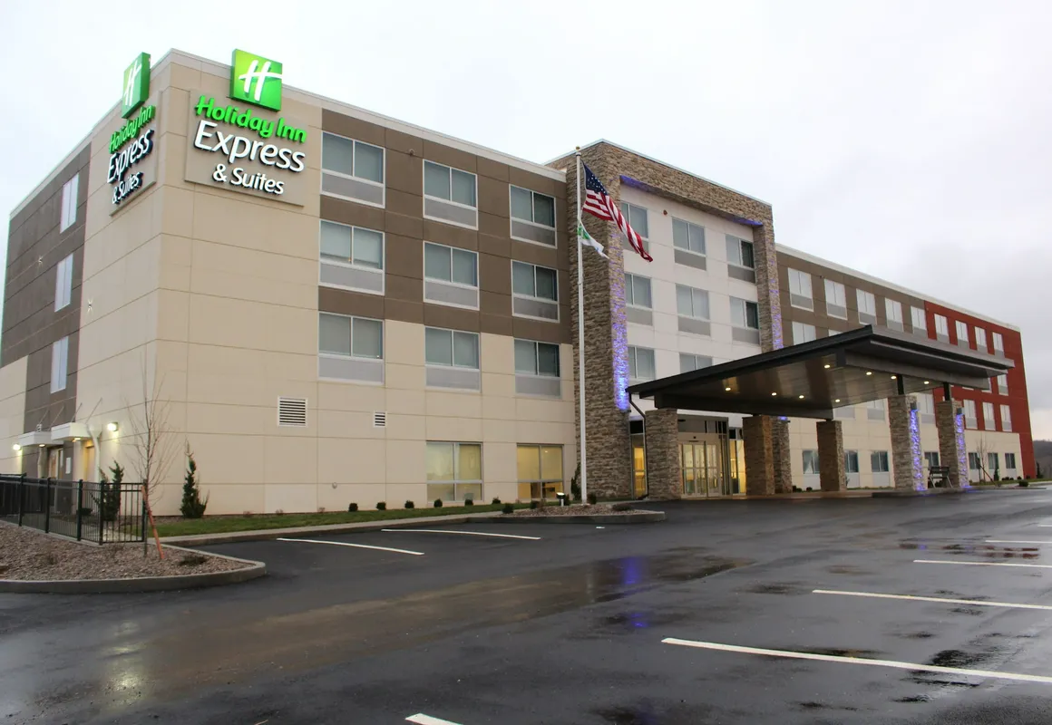 Holiday Inn Express & Suites Marietta by IHG hotel hero