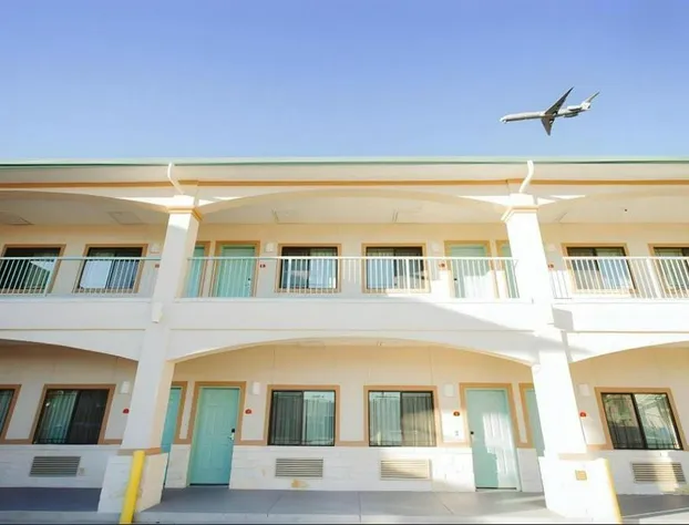 Americas Best Value Inn and Suites IAH Airport North hotel detail image 2