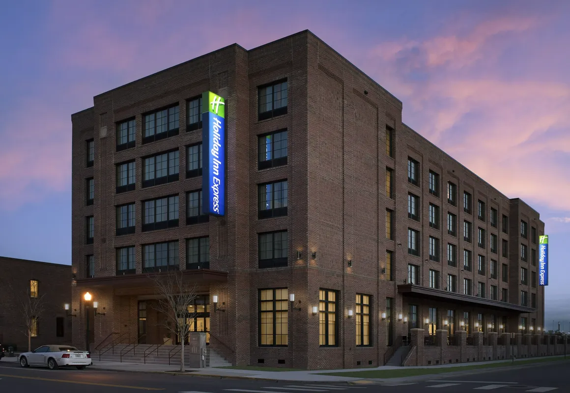Holiday Inn Express Pensacola Downtown by IHG hotel hero
