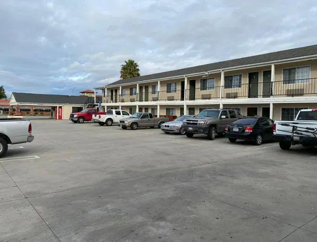 Colonial Motel hotel detail image 4