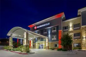 Best Western Plus Lampasas Inn & Suites hotel hero