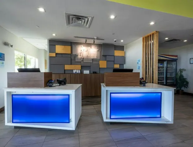 Holiday Inn Express & Suites Dallas Northeast - Arboretum by IHG hotel detail image 3