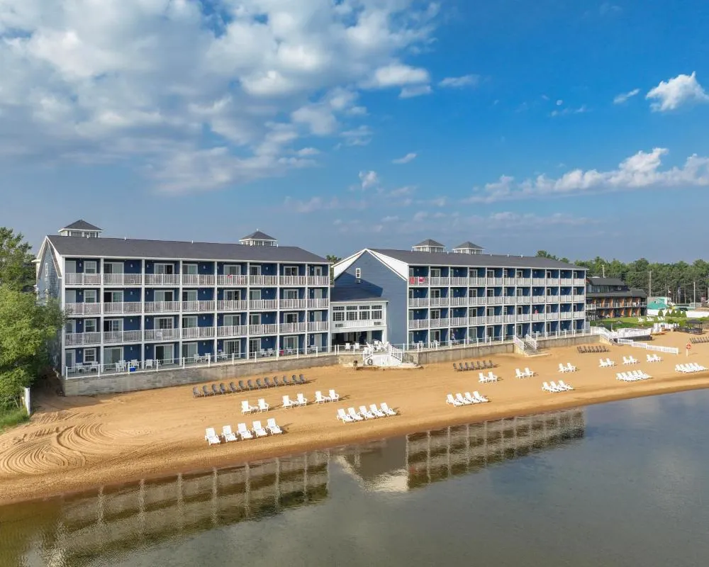 The Baywatch Resort hotel hero