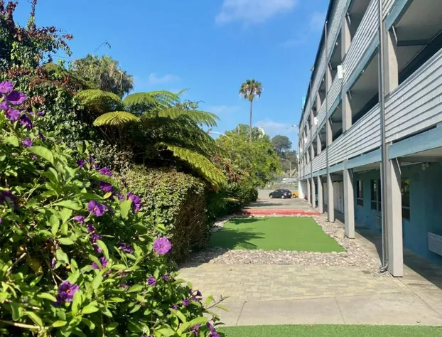 Riverleaf Inn Mission Valley hotel detail image 4