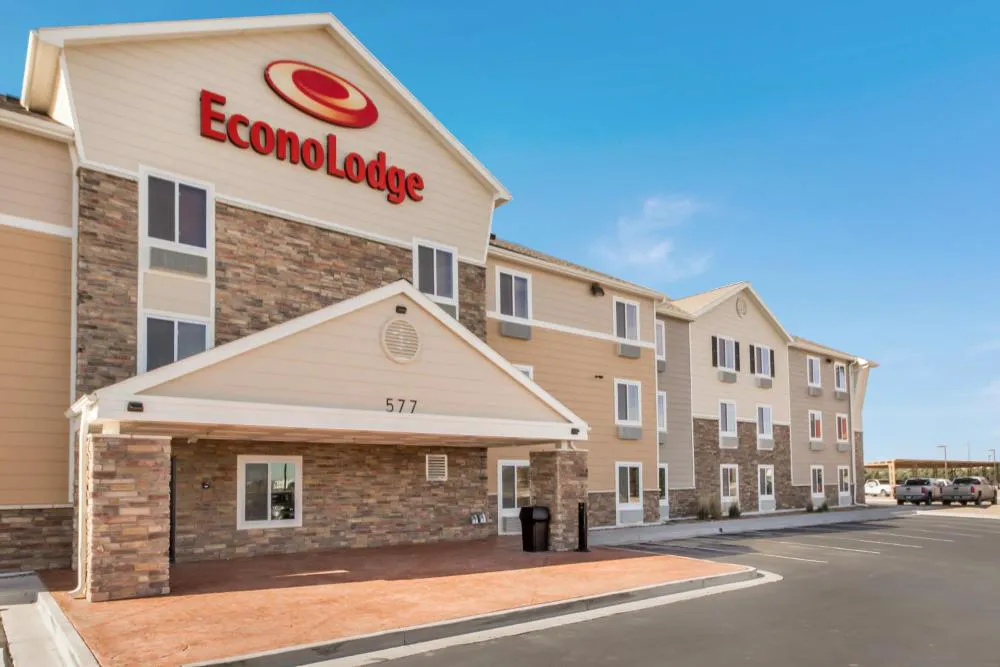 Econo Lodge Burlington I-70 hotel hero