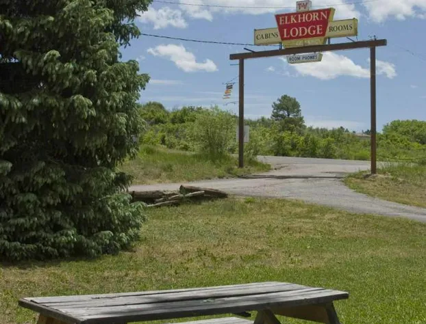 Elkhorn Lodge hotel detail image 3