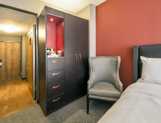 Four Points By Sheraton Manhattan Midtown West hotel detail image 4