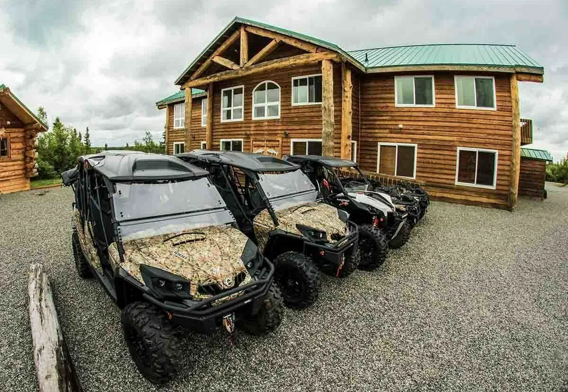 Alaska's Gold Creek Lodge hotel hero
