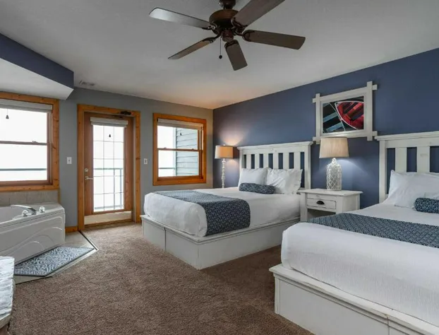 Quarterdeck Resort & Restaurant hotel detail image 3