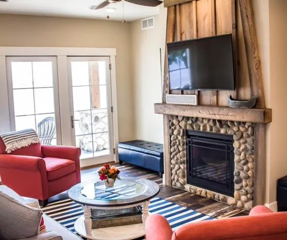 Quarterdeck Resort & Restaurant hotel detail image 2