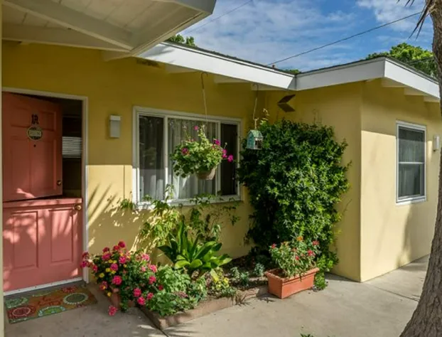 Beach House Inn hotel detail image 1