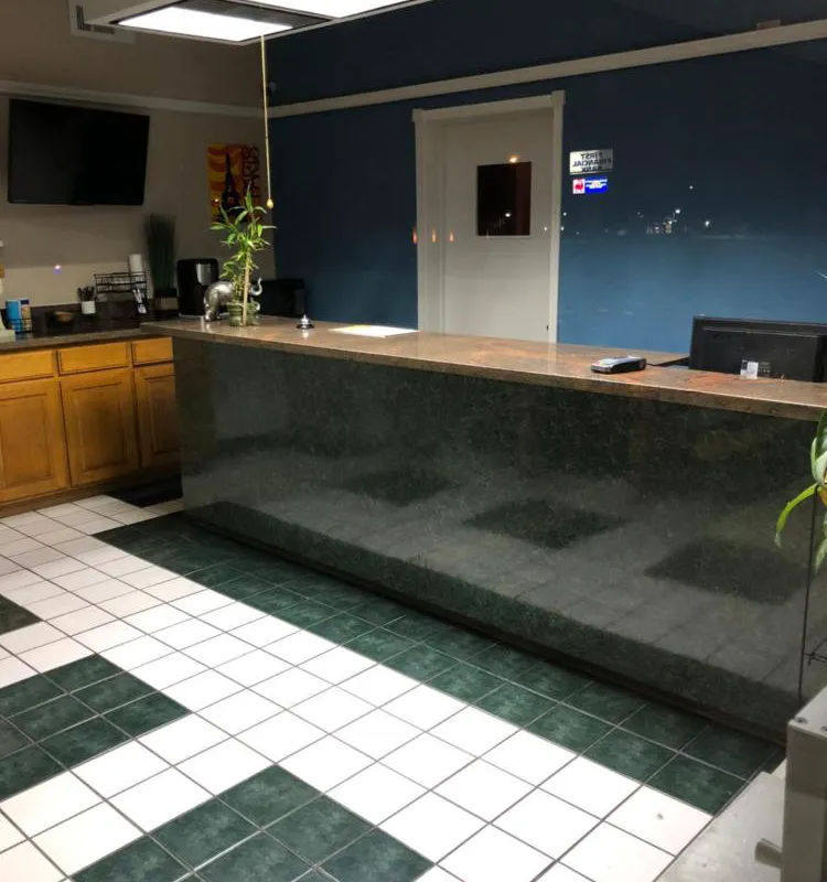 Delux Inn hotel hero