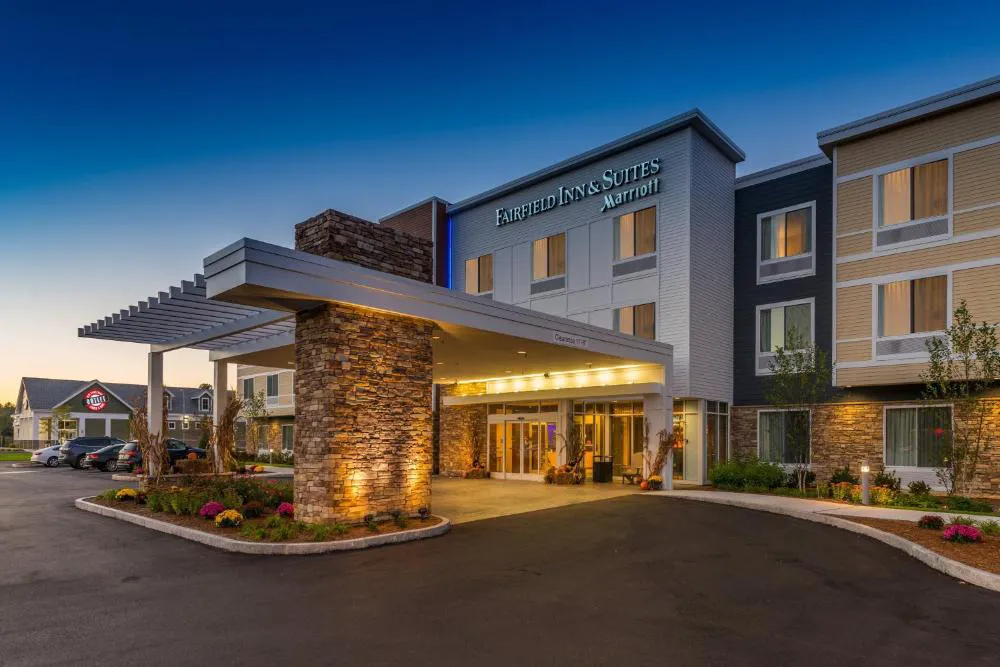 Fairfield by Marriott Inn & Suites Plymouth White Mountains hotel hero