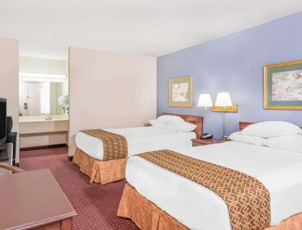 Days Inn by Wyndham Lavonia hotel detail image 2