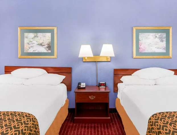 Days Inn by Wyndham Lavonia hotel detail image 4