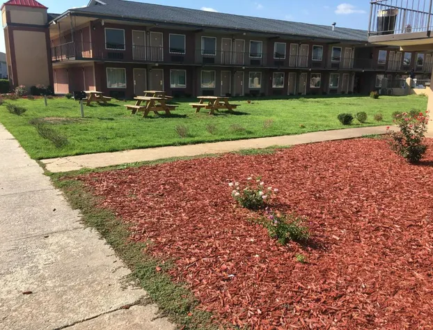 Days Inn by Wyndham Lavonia hotel detail image 3