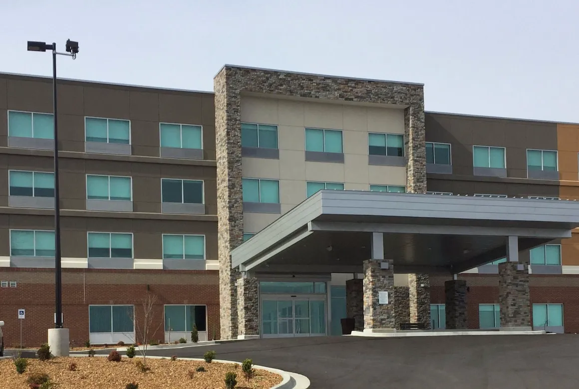 Holiday Inn Express & Suites Danville by IHG hotel hero