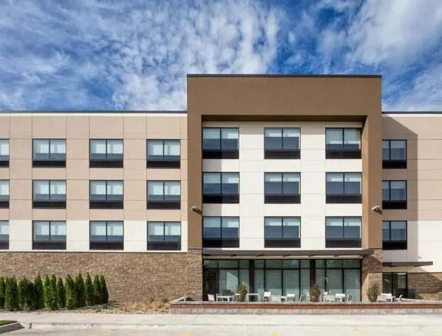 Holiday Inn Express & Suites East Peoria - Riverfront by IHG hotel detail image 3