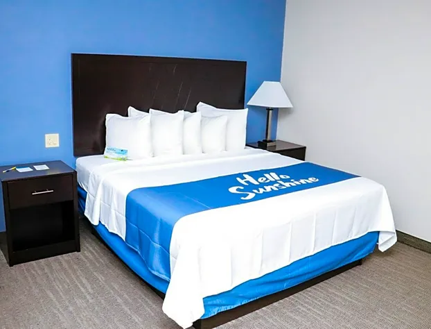 Days Inn by Wyndham Bryan hotel detail image 3