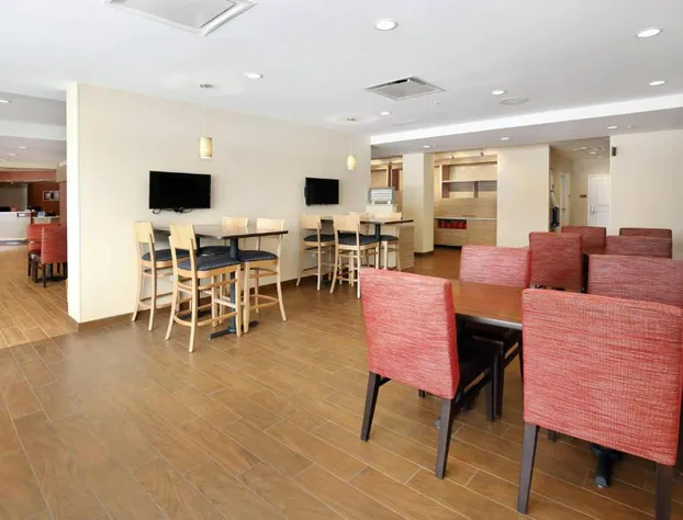TownePlace Suites Grove City Mercer/Outlets hotel detail image 4