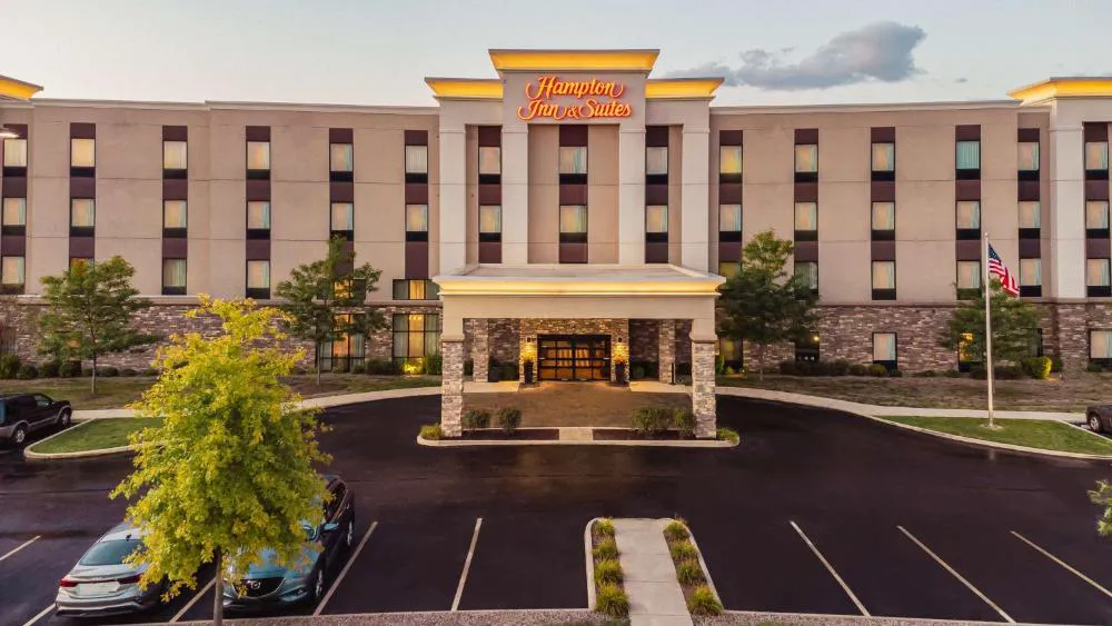 Hampton Inn & Suites Niles/Warren hotel hero