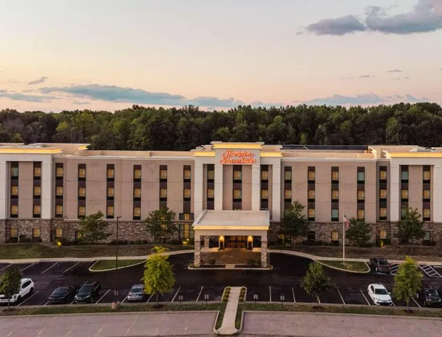 Hampton Inn & Suites Niles/Warren hotel detail image 2