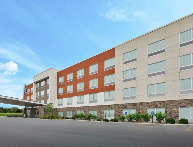 Holiday Inn Express & Suites Parkersburg East by IHG hotel detail image 1