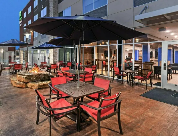 Holiday Inn Express & Suites Brenham South by IHG hotel detail image 3