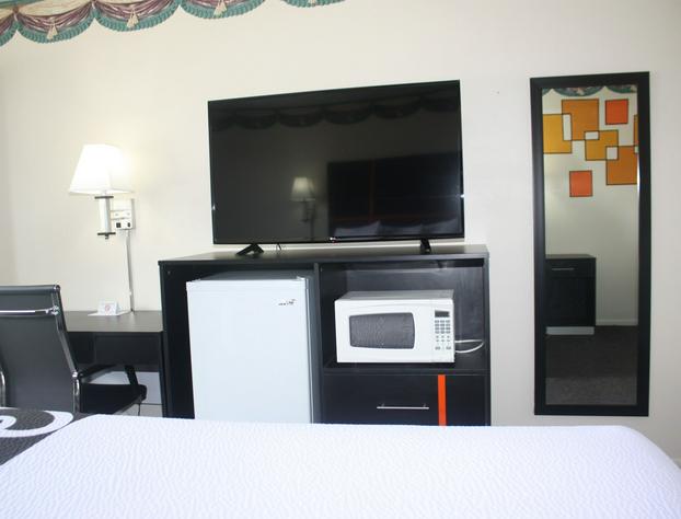 Chaparral Motor Inn hotel detail image 3