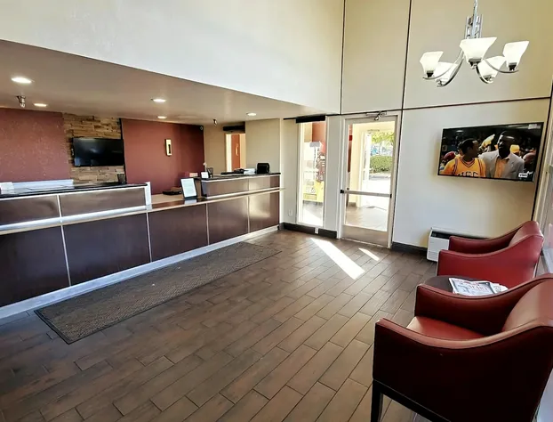 Sacramento Inn & Suites hotel detail image 1