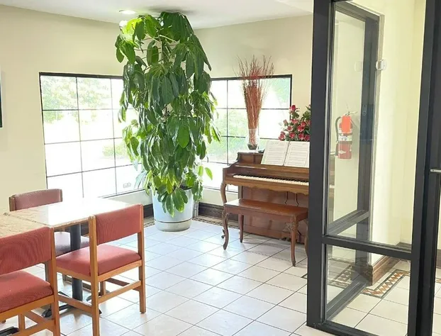 Budget Inn hotel detail image 3