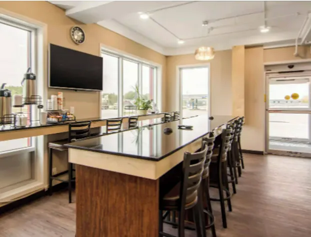 Albertan Inn hotel detail image 4