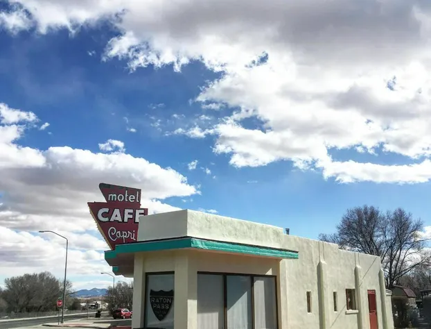 Raton Pass Motor Inn hotel detail image 3