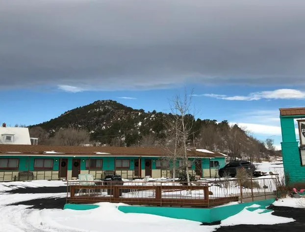 Raton Pass Motor Inn hotel detail image 1