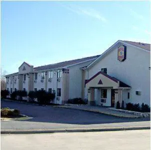 Americas Express Inn hotel detail image 1