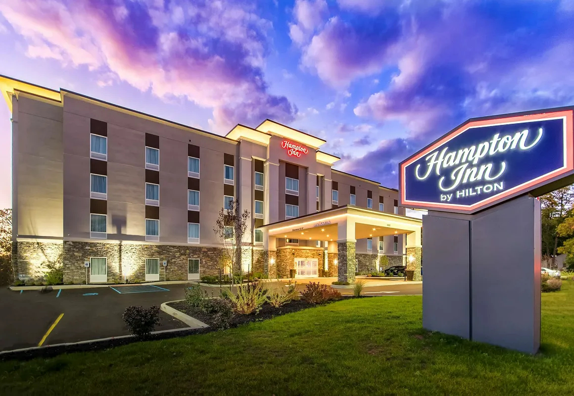 Hampton Inn Lockport - Buffalo hotel hero