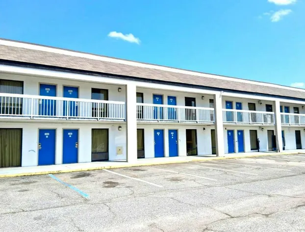 Baymont By Wyndham Metter hotel detail image 1