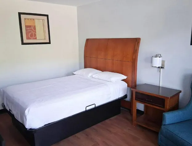 Baymont By Wyndham Metter hotel detail image 3