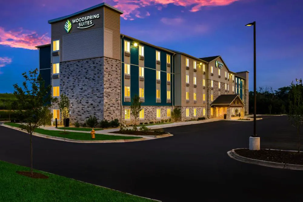 WoodSpring Suites Chicago Darien hotel hero