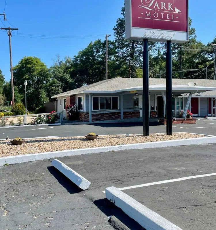 Lark Motel hotel hero