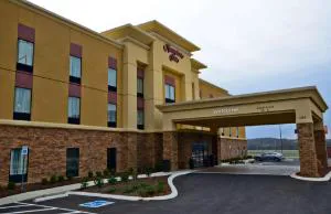 Hampton Inn Pulaski hotel hero