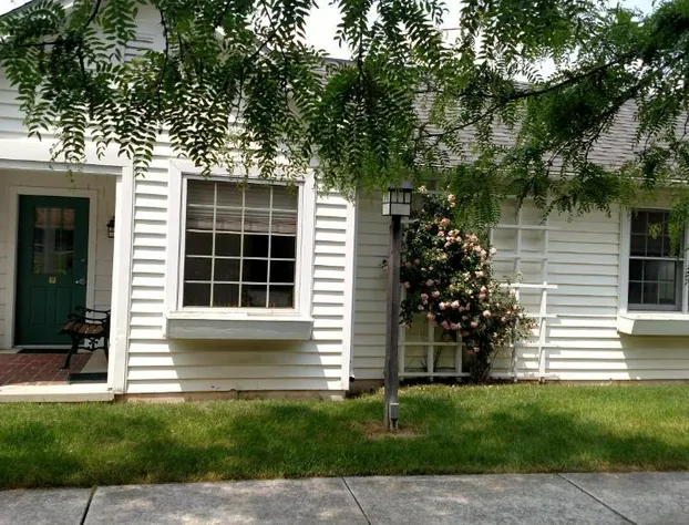 Spruce Lane Lodge and Cottages hotel detail image 3