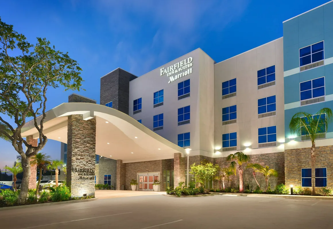 Fairfield Inn & Suites Rockport hotel hero