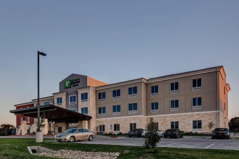 Holiday Inn Express & Suites Gatesville - N. Ft Hood by IHG hotel hero