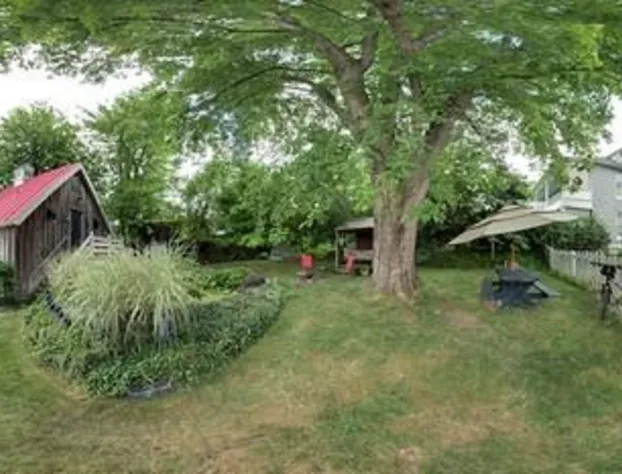 Lily Garden Bed and Breakfast hotel detail image 4