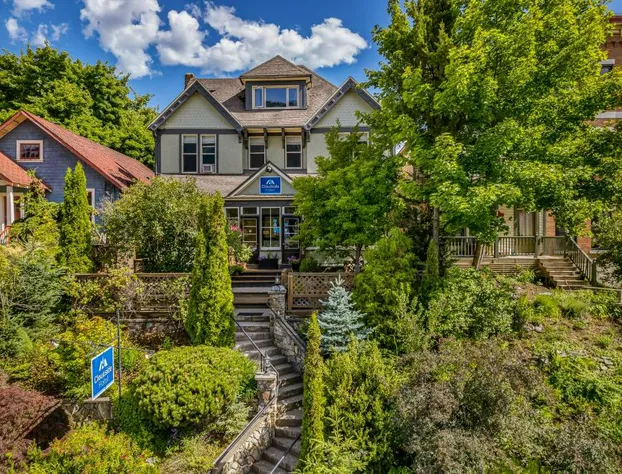 Cloudside Hotel hotel detail image 1