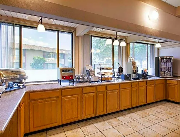 AmericInn by Wyndham La Crosse Riverfront-Conference Center hotel detail image 4