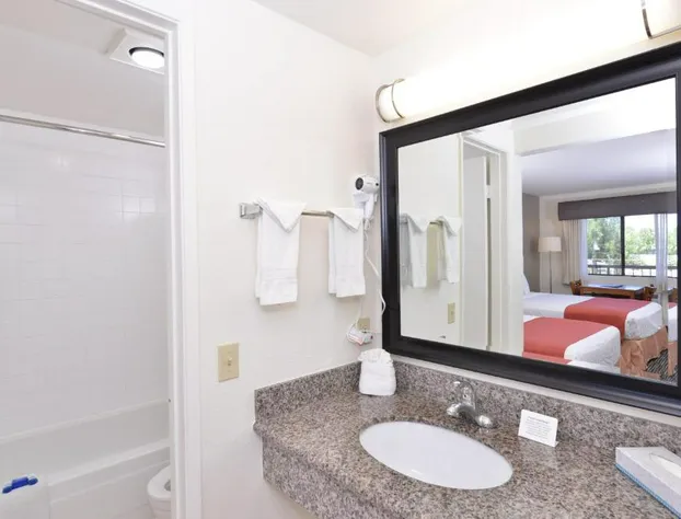 Pleasant Inn hotel detail image 4