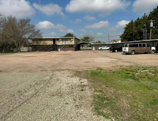 Love Hotels Western Holiday by OYO at Harlan Lake NE hotel detail image 3