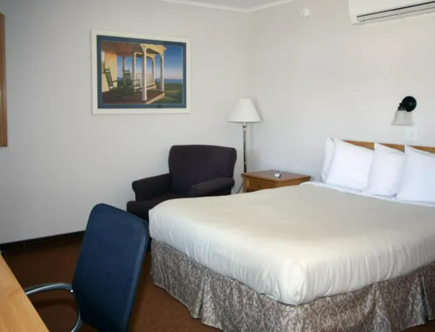 The Bluebird Motel hotel detail image 4